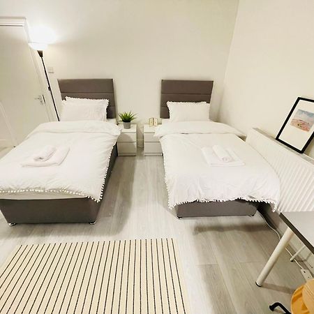 Leytonstone House - Sleepylodge ลอนดอน ภายนอก รูปภาพ